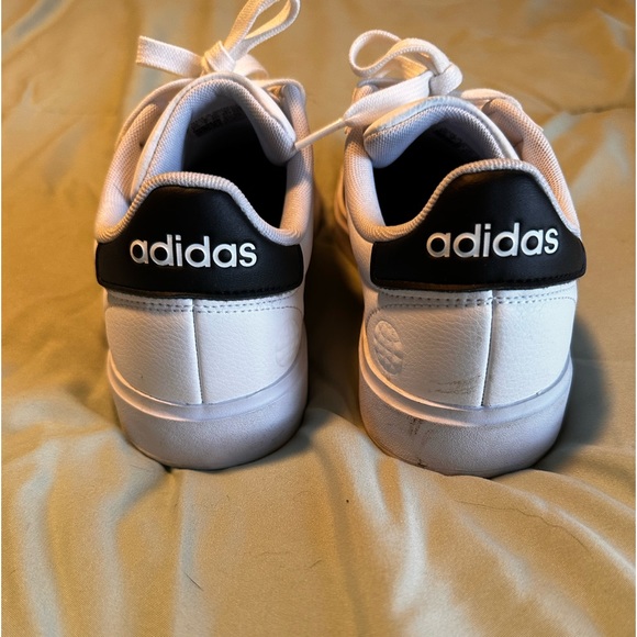 Gently used Adidas grand court 2.0 sneakers - Picture 4 of 9